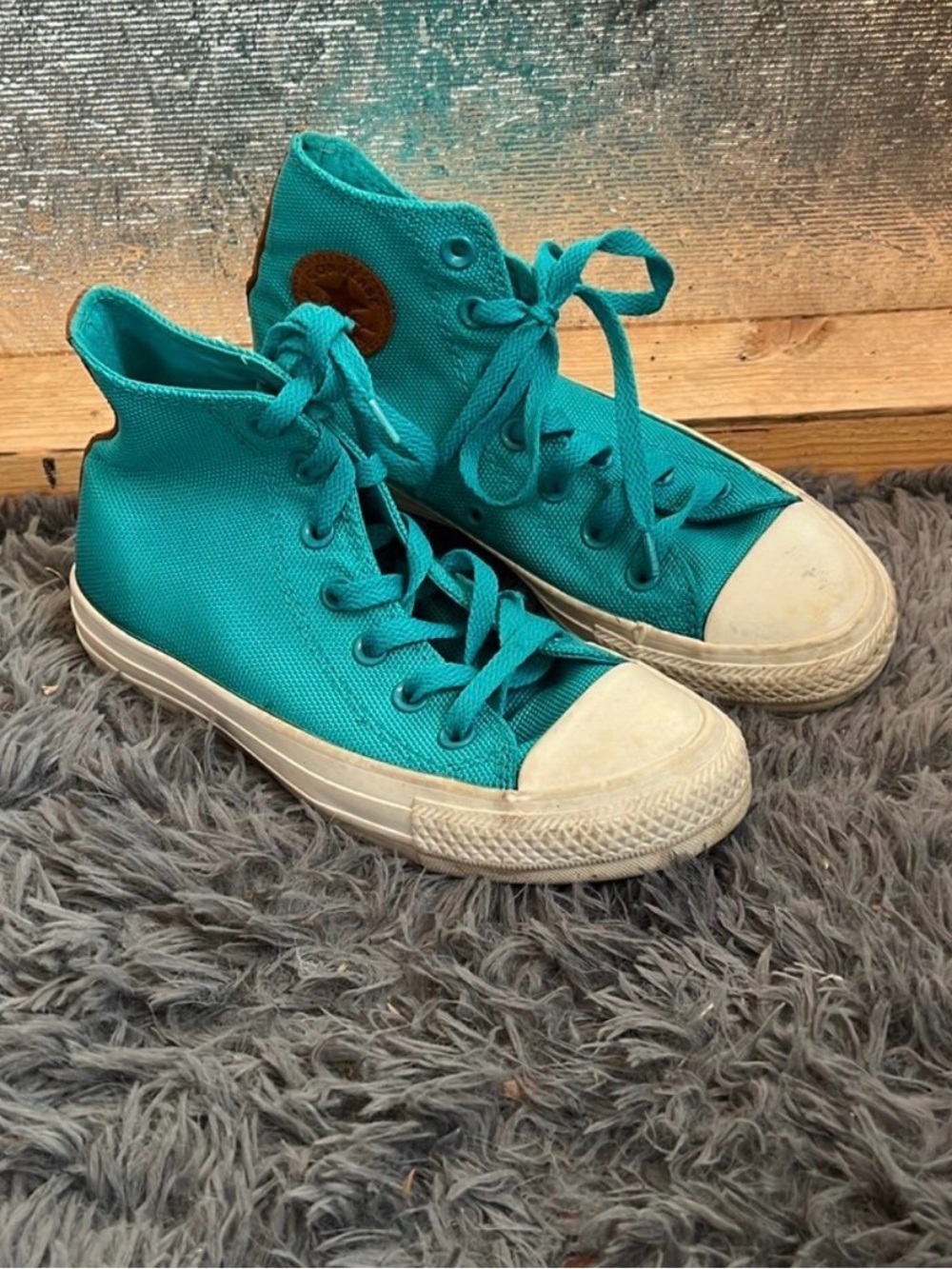 Woman’s Size 6 Sneakers Chuck Taylor Allstars Turquoise Canvas/Leather